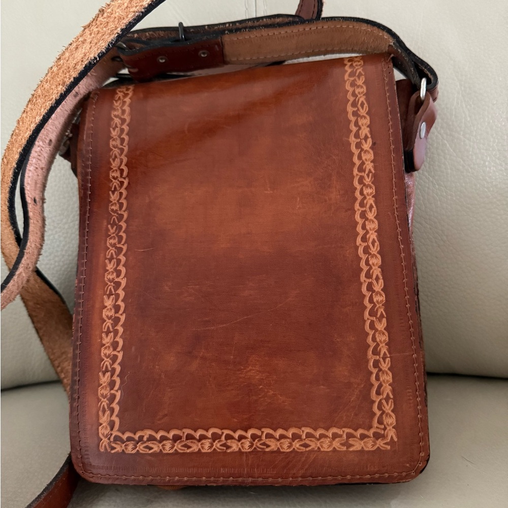 Handcrafted Leather Crossbody Bag - Picture 3 of 5